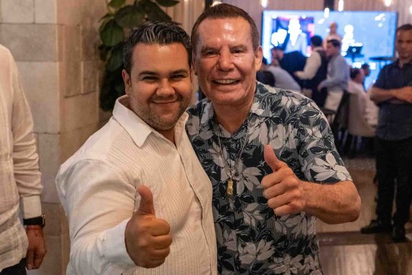 ANIVERSARIO PALMARES 1 revista gente sinaloa 15 Palmarés Mazatlán celebra su segundo aniversario revista gente sinaloa julio cesar chavez