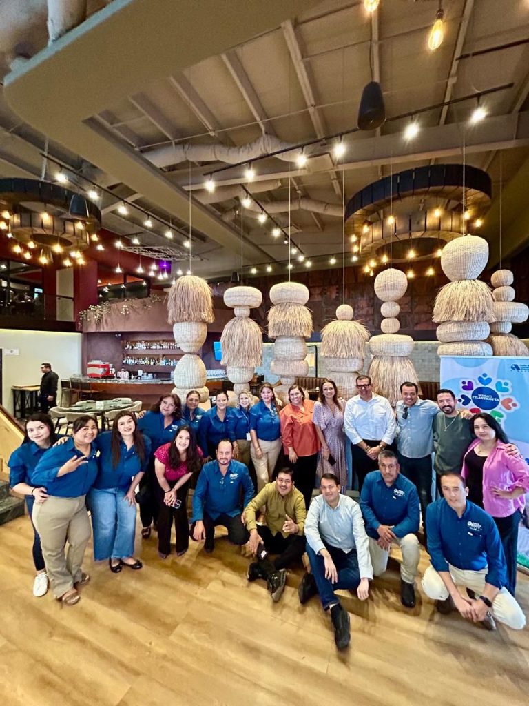 CUMPLEAÑOS MARCO CERVANTES 2 Marco Cervantes celebra su cumpleaños revista gente sinaloa culiacan