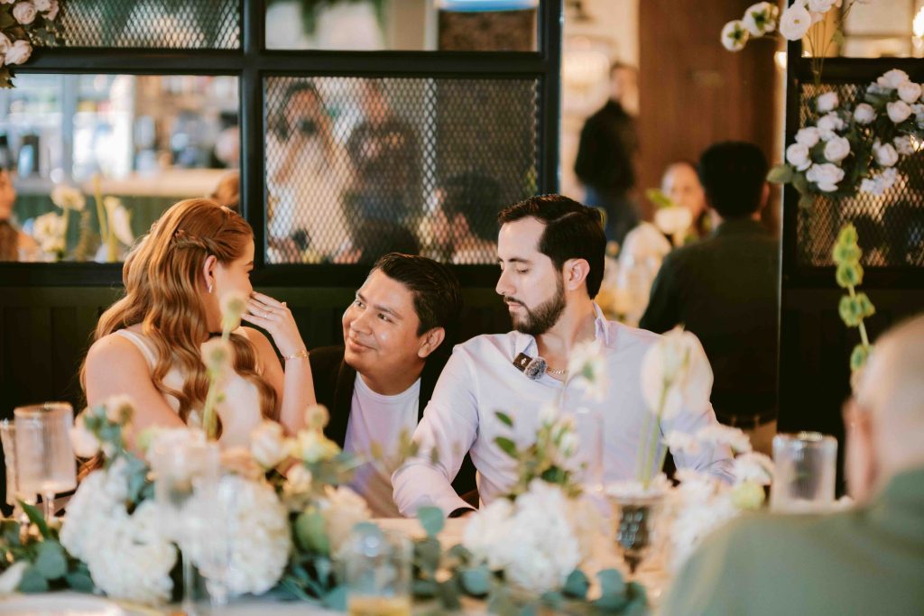 PEDIDA DE MANO Jan y Jesus 1 Jan y Jesús se hacen una promesa de amor