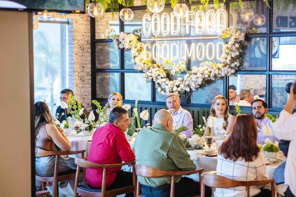 PEDIDA DE MANO Jan y Jesus 6 Jan y Jesús se hacen una promesa de amor