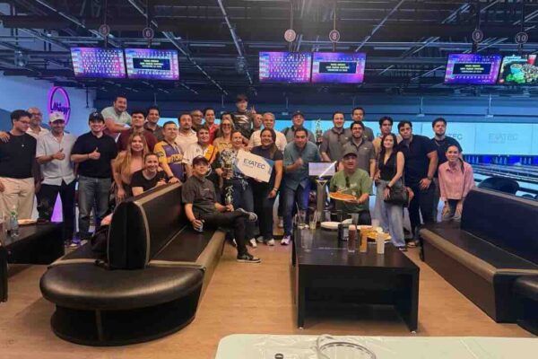 EXATEC Sinaloa realizó su primer Torneo de Boliche con Causa en Culiacán para apoyar el fondo de becas Líderes del Mañana, entre convivencia y espíritu solidario.