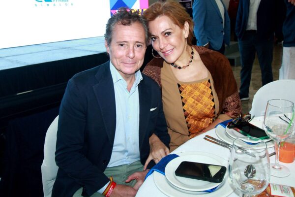 Alberto Pelaez y Morica Arredondo