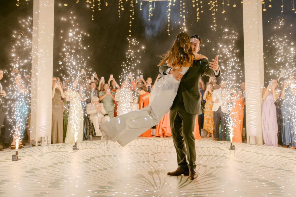 BODA dorada mazatlan DANA Y LUIS 10