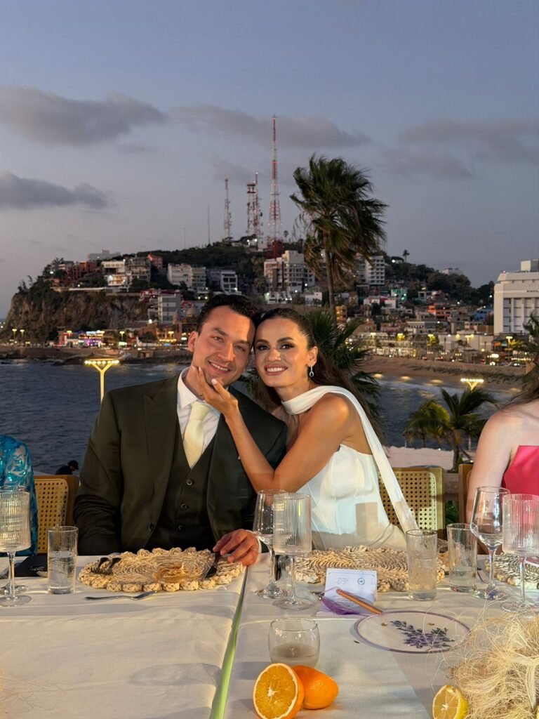 BODA dorada mazatlan DANA Y LUIS 18