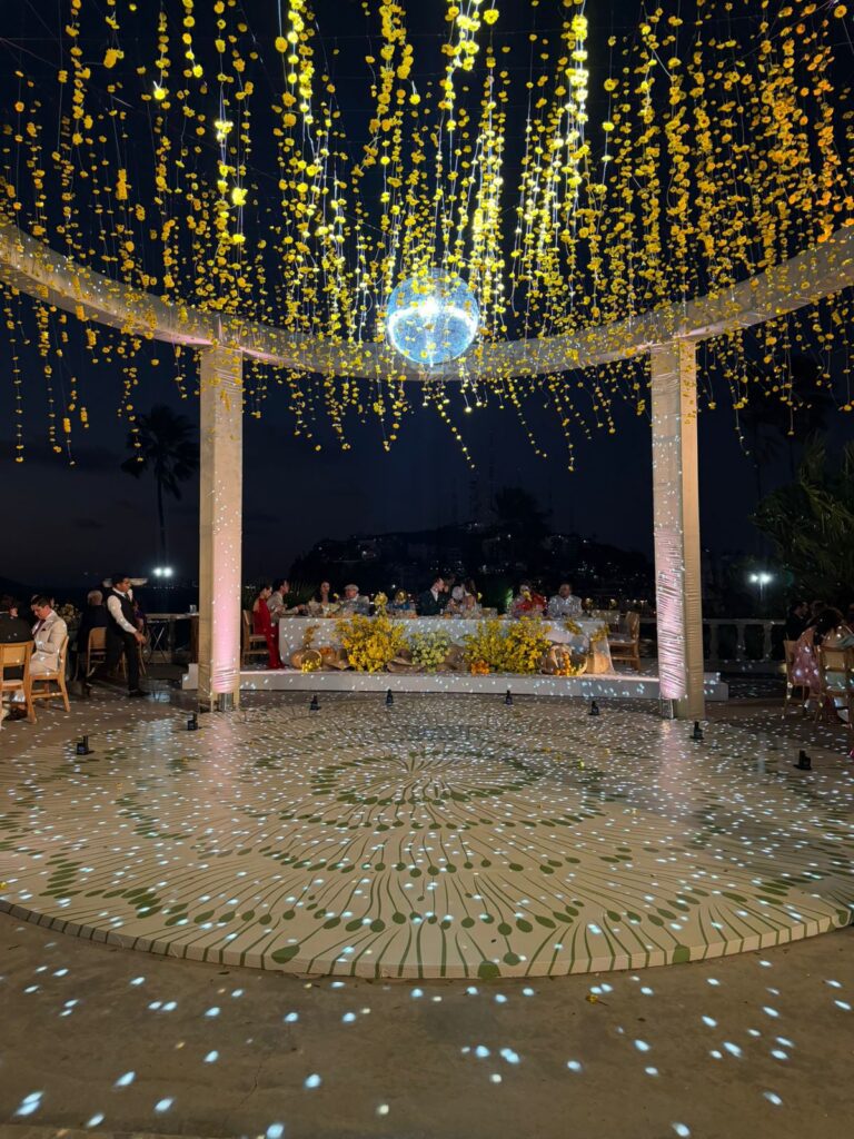 BODA dorada mazatlan DANA Y LUIS 23