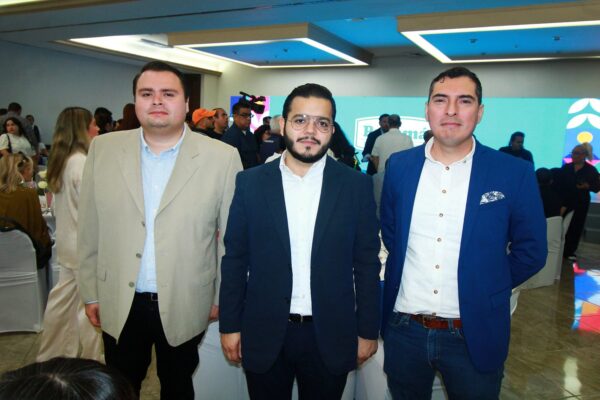 Gustavo Ramírez, David Lizárraga y Harry Gallegos