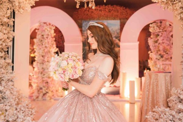 Kristina Álvarez Urrea XV Años revista gente sinaloa