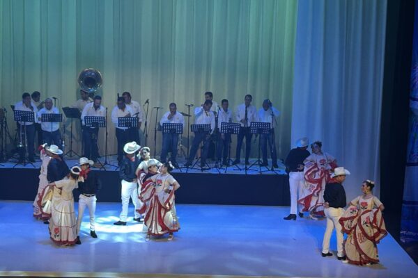 Tec Gala Folklorica gente sinaloa 13