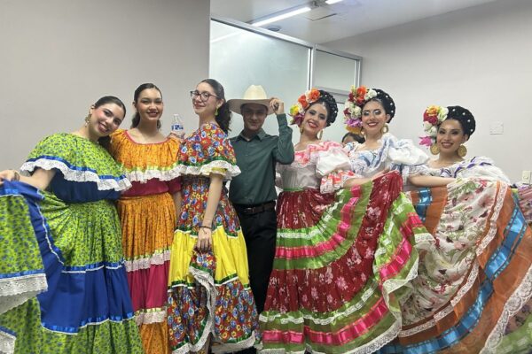 Tec Gala Folklorica gente sinaloa 3