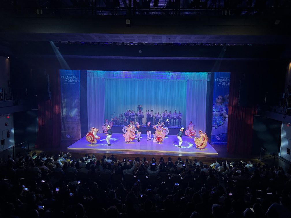 Tec Gala Folklorica gente sinaloa culiacan