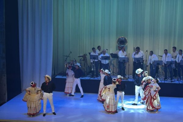 Tec Gala Folklorica gente sinaloa 9