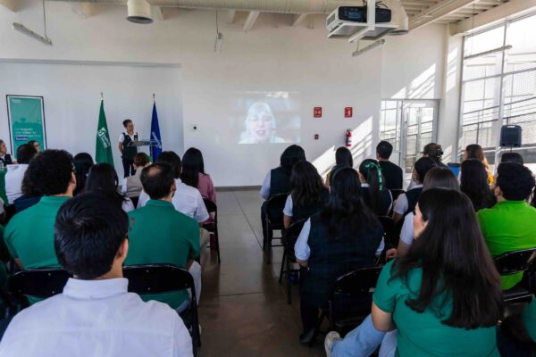 Docentes del Senda reciben orgullosos el certificado TKT Cambridge revista gente