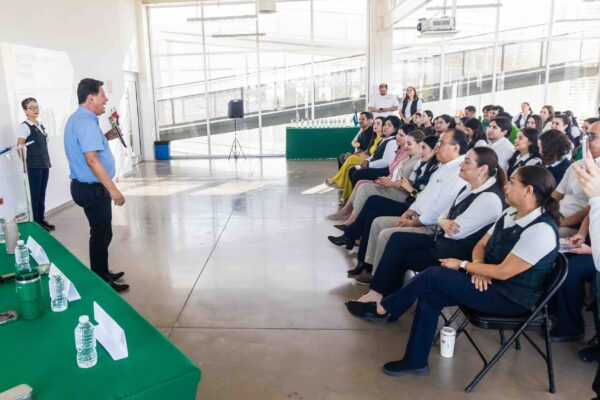 Docentes del Senda reciben orgullosos el certificado TKT Cambridge revista gente