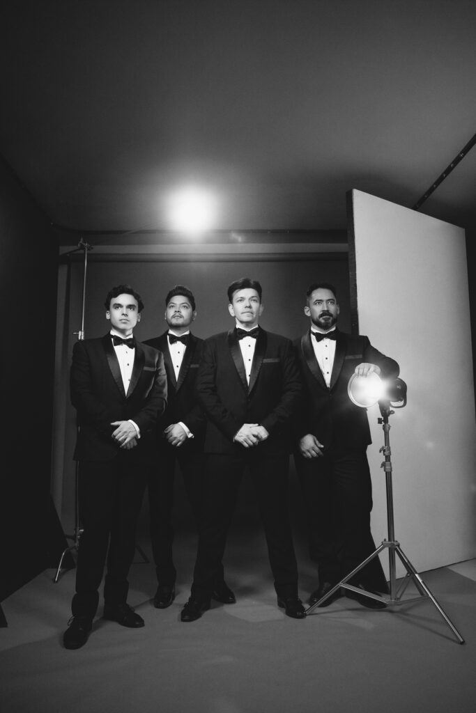 CREW-(2 of 12)AB Gerardo Villegas casa productora revista gente sinaloa fotógrafo culiacán mazatlan los mochis