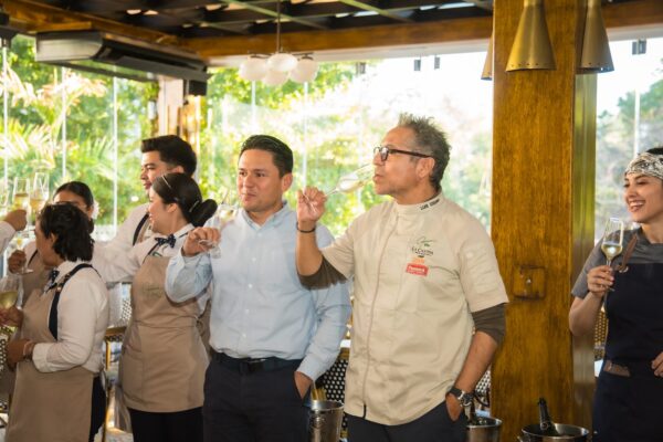 premio cayenna guia restaurantes 250 revista gente sinaloa norberto luis osuna