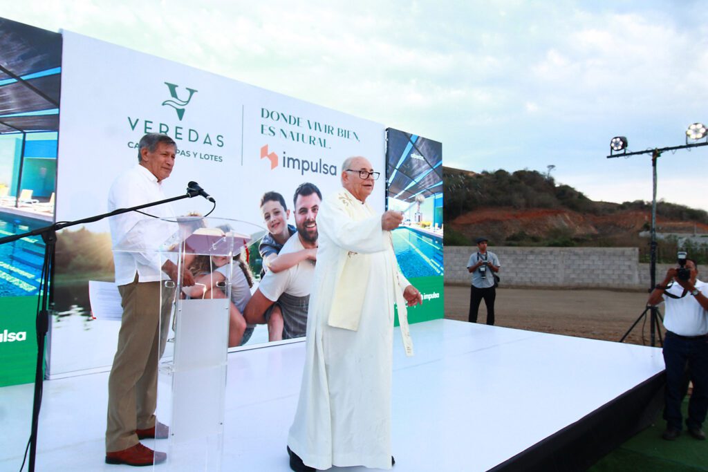 Impulsa Inmuebles inaugura Residencial Veredas en el norte de Mazatlán Padre Horacio Hernández (3)