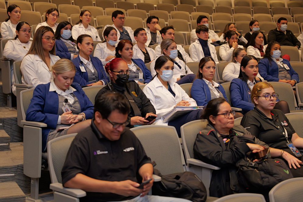 P1002380 ángeles hospital riñon revista gente sinaloa culiacán médicos especialistas