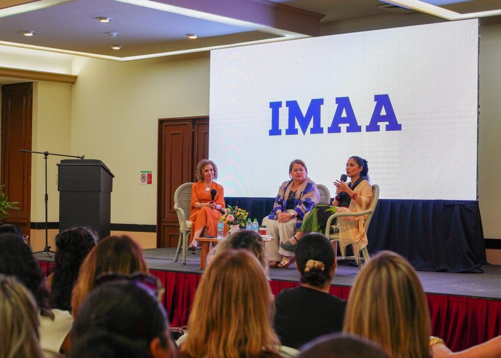 DSC09777 conferencia mapa mazatlán 8m feminismo revista gente sinaloa lifestyle