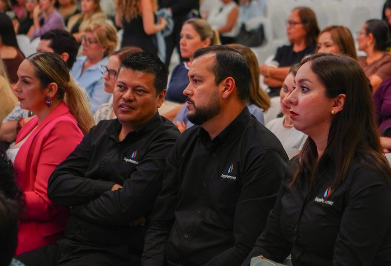 DSC09868 conferencia mapa mazatlán 8m feminismo revista gente sinaloa lifestyle