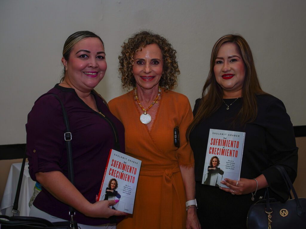 Francia Vazquez Nidia Saucedo - Colegio de psicólogos de Mazatlán conferencia mapa mazatlán 8m feminismo revista gente sinaloa lifestyle