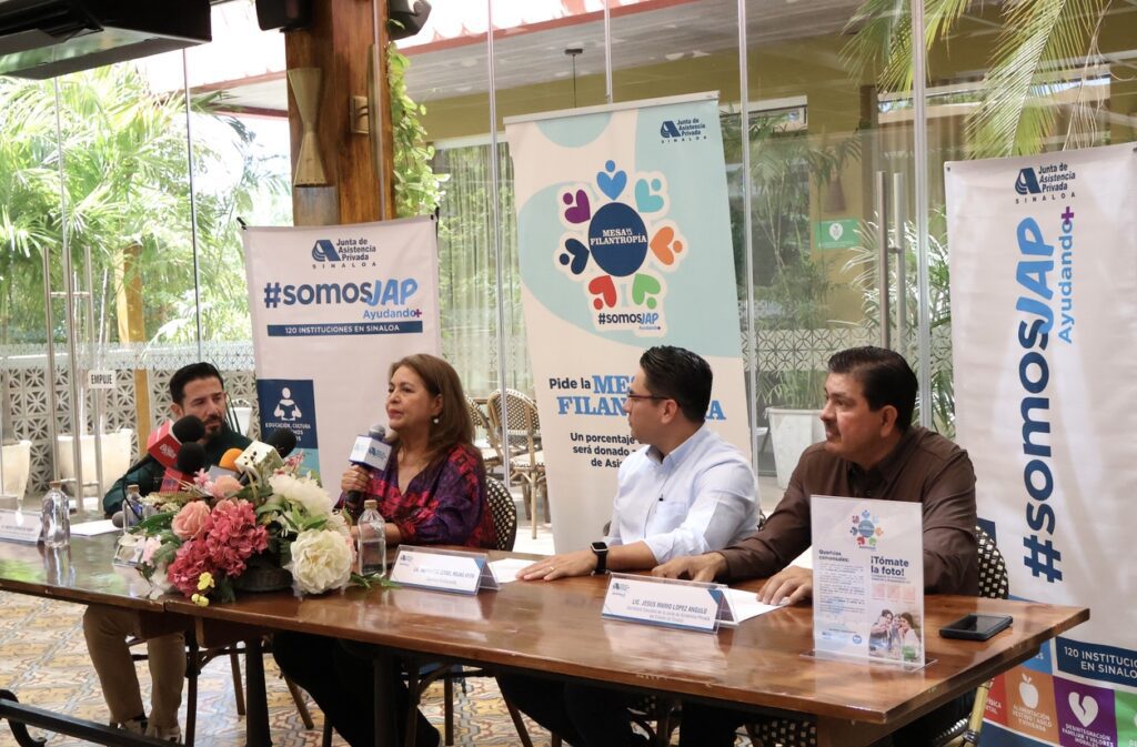 IMG_0021.jpg mesa filantropía cayenna jap oye iap sinaloa gente revista