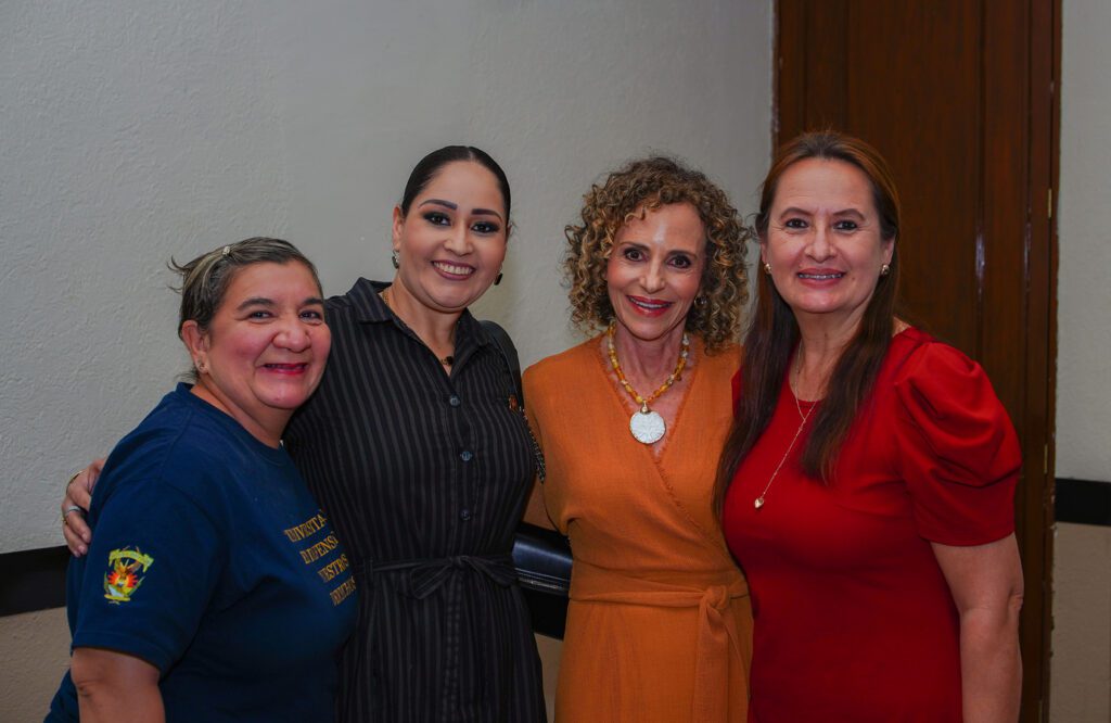 Miriam Romero Irlanda Osuna Karla Aramburo conferencia mapa mazatlán 8m feminismo revista gente sinaloa lifestyle